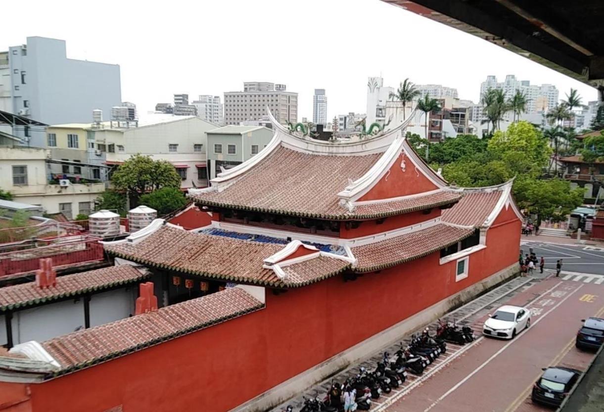 Temple Side Hostel Tainan Exterior photo