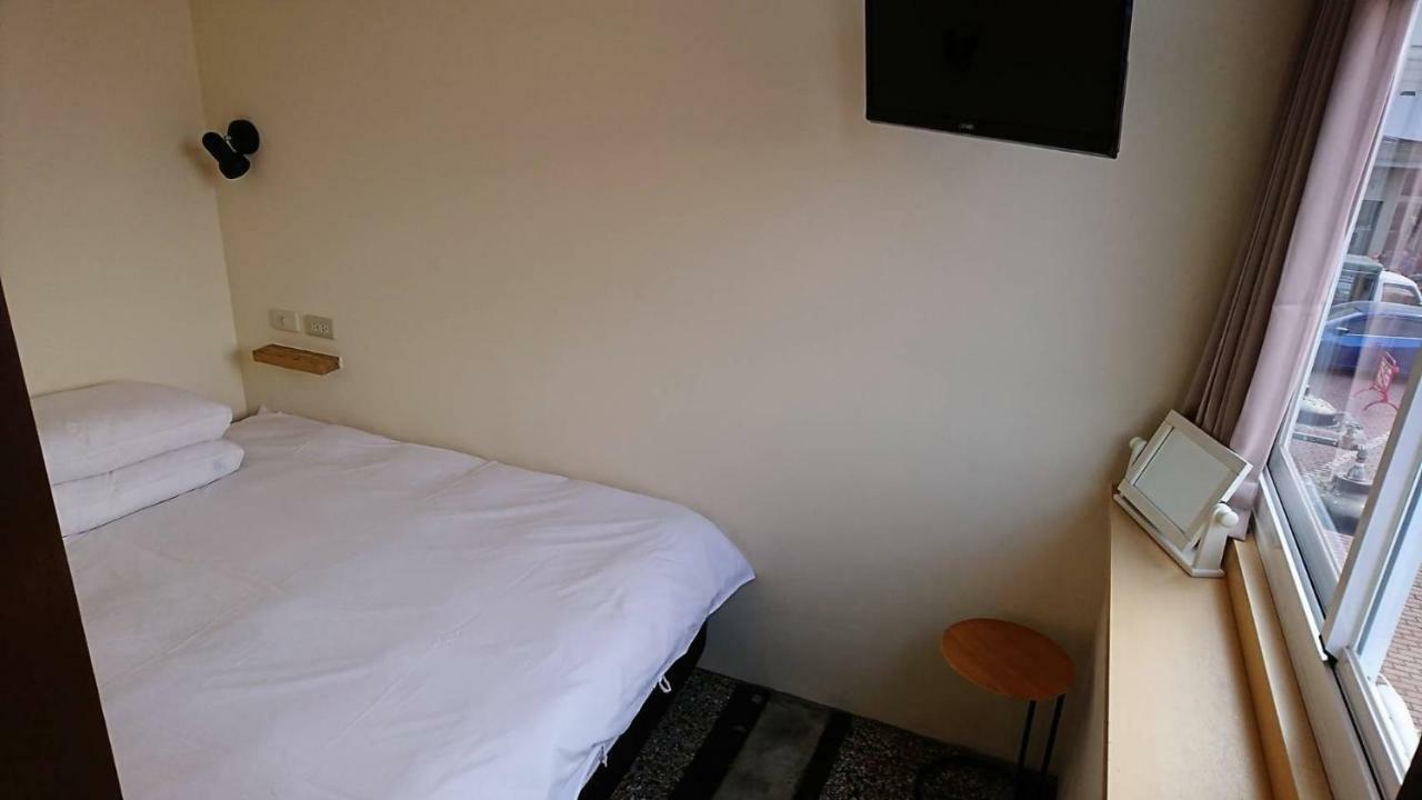 Temple Side Hostel Tainan Exterior photo