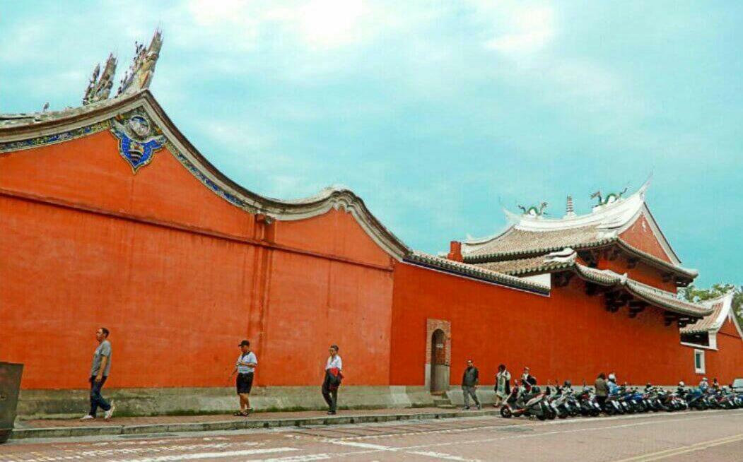 Temple Side Hostel Tainan Exterior photo